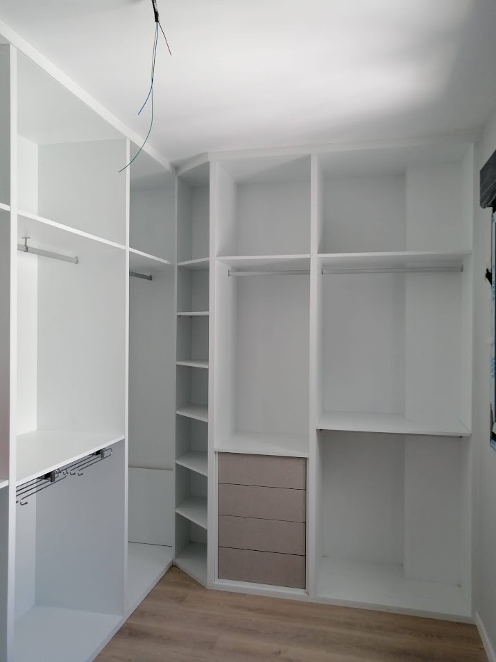 vestidores blancos modernos